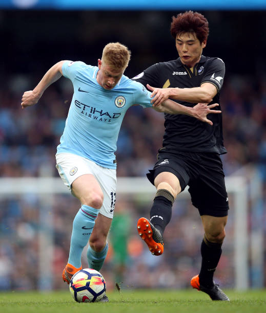 尽管足球是 尽管足球是