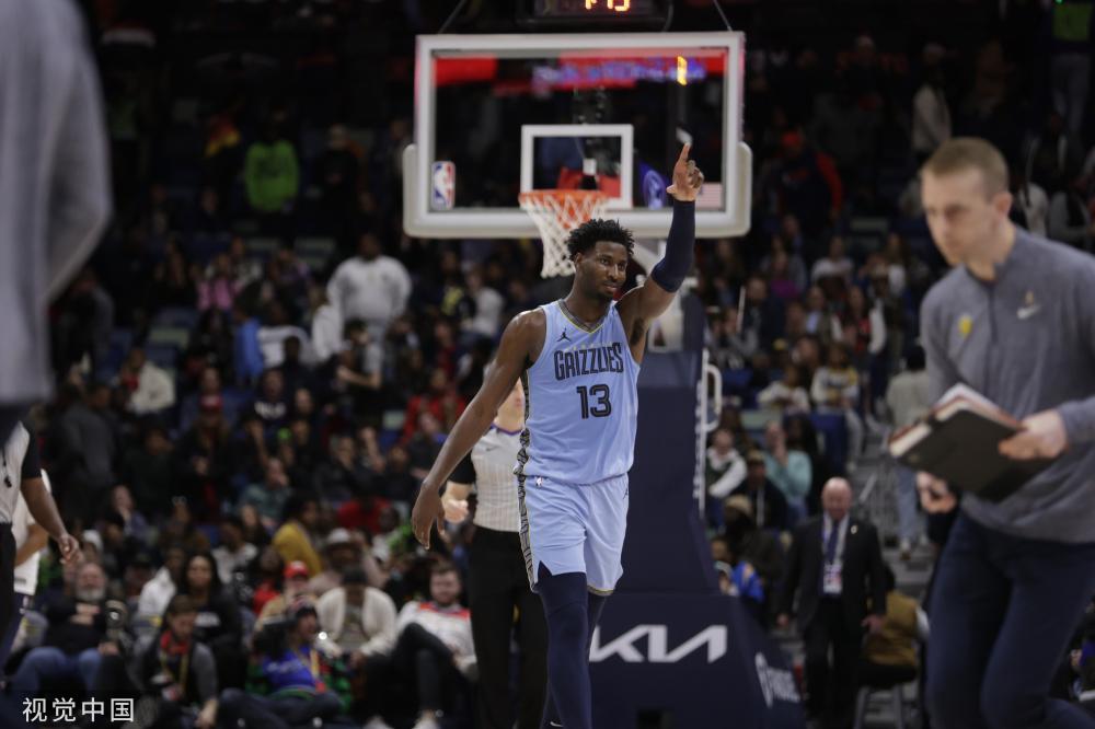 以其卓越的 以其卓越的