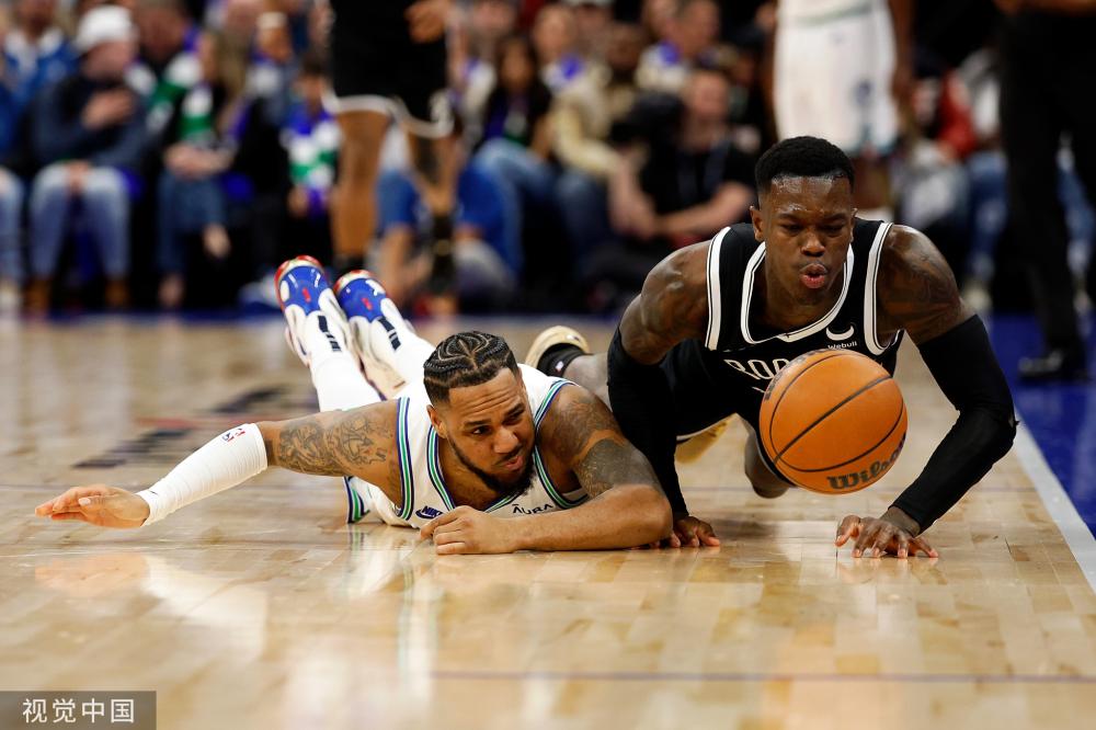 賽後蜂擁至 賽後蜂擁至